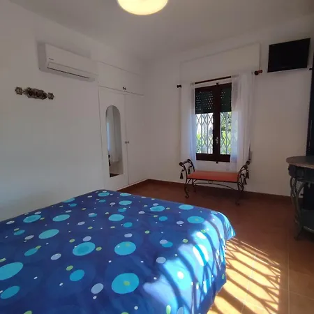 Semi-detached On The Beachfront In Romana, Alcocebre *